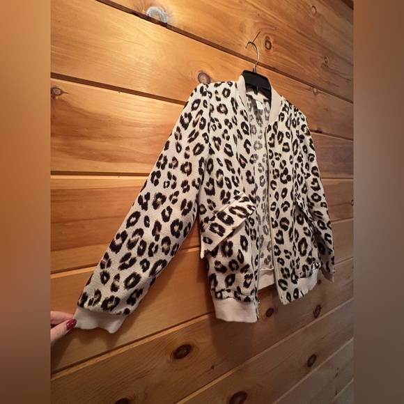 Chicos 0 (SM) Jacket Leopard Animal Print Unlined Pocket Gold Zip Lightweight - Picture 7 of 10